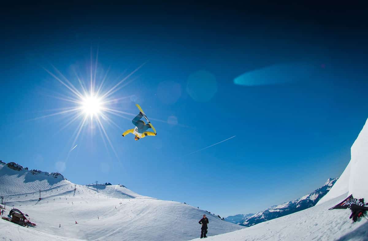 Foosh injury snowboarding, prevent wrist injuries image.